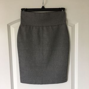 Herringbone Pattern White/Grey Skirt by Windsor